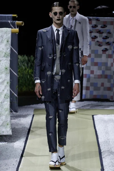 Look 26